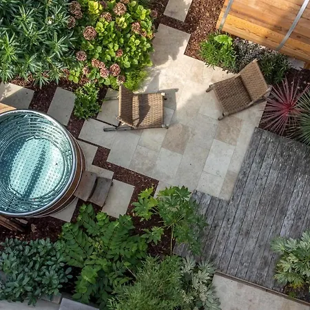 Homestay Escale Rochelaise, Avec Access Et Sauna