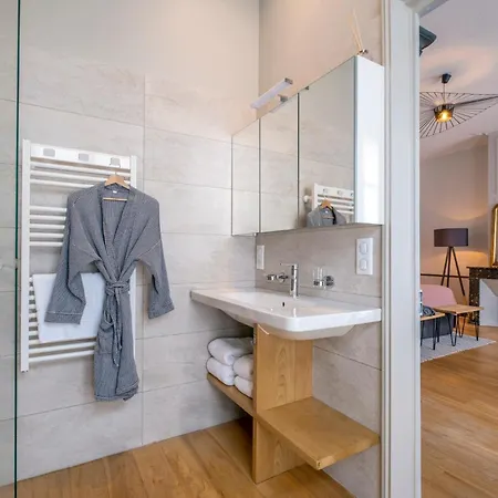 Escale Rochelaise, Avec Access Et Sauna Homestay *
