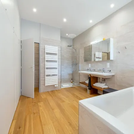 Escale Rochelaise, Avec Access Et Sauna Kwatera prywatna